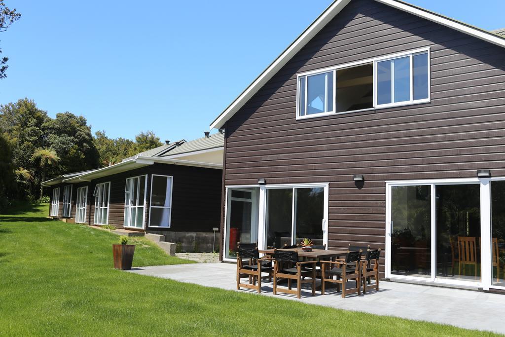 Patuha Rainforest Retreat Okato Eksteriør billede