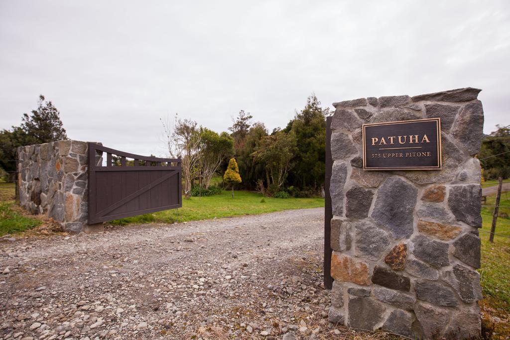 Patuha Rainforest Retreat Okato Eksteriør billede